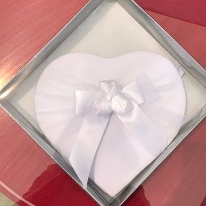Wedding  organza Bow ring pillow new in box